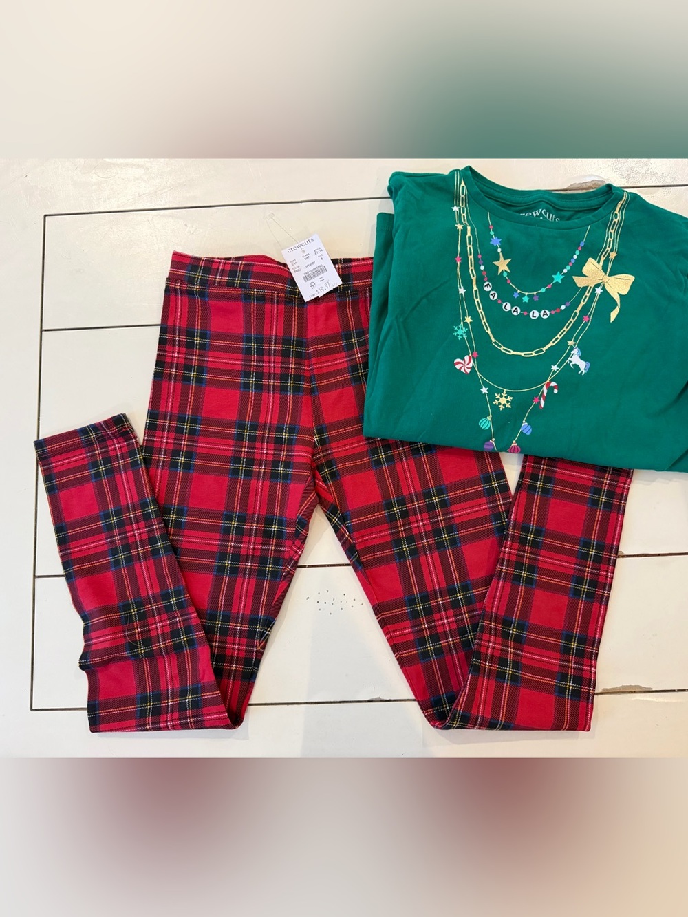 Crewcuts Girls Red Plaid Leggings & Green holiday shirt size 8